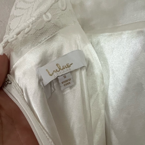 Adoring Promise Ivory Satin Lace V-Neck Mermaid Dress - Picture 9 of 11